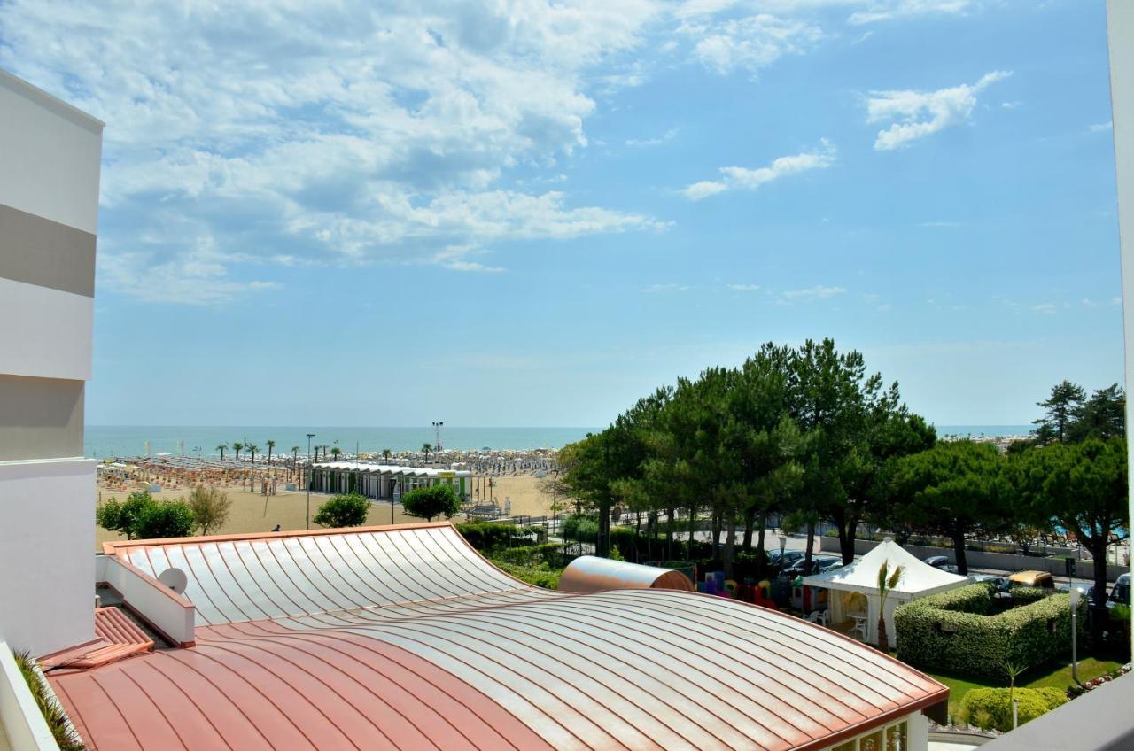 Ashanti Aparthotel Wellness&Spa Bibione Exterior foto