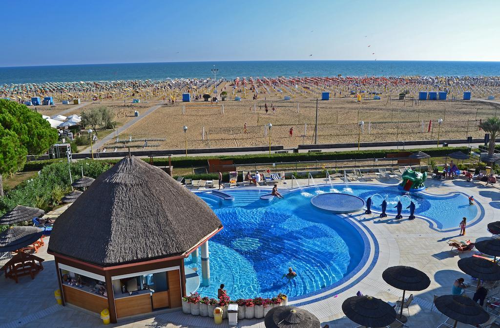 Ashanti Aparthotel Wellness&Spa Bibione Exterior foto